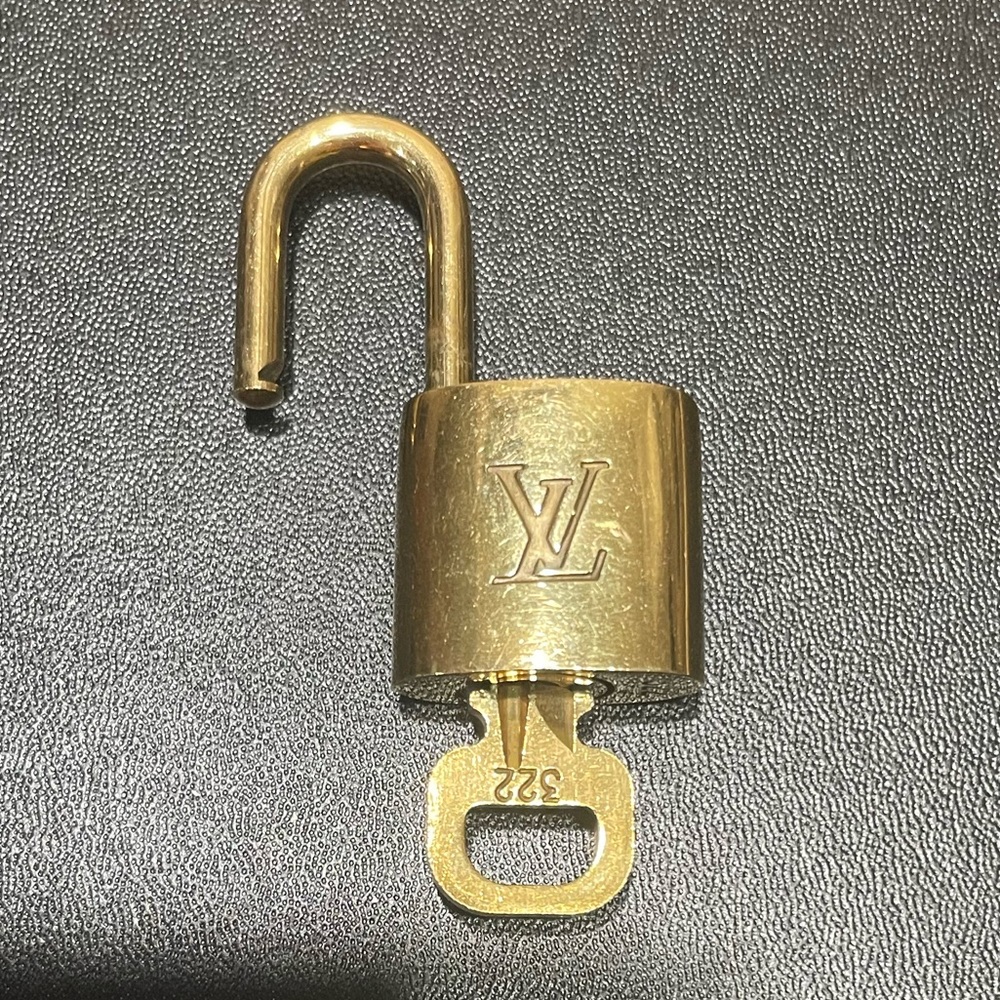 LOUIS VUITTON Gold Metal Padlock & Key Set #322 - Picture 5 of 9